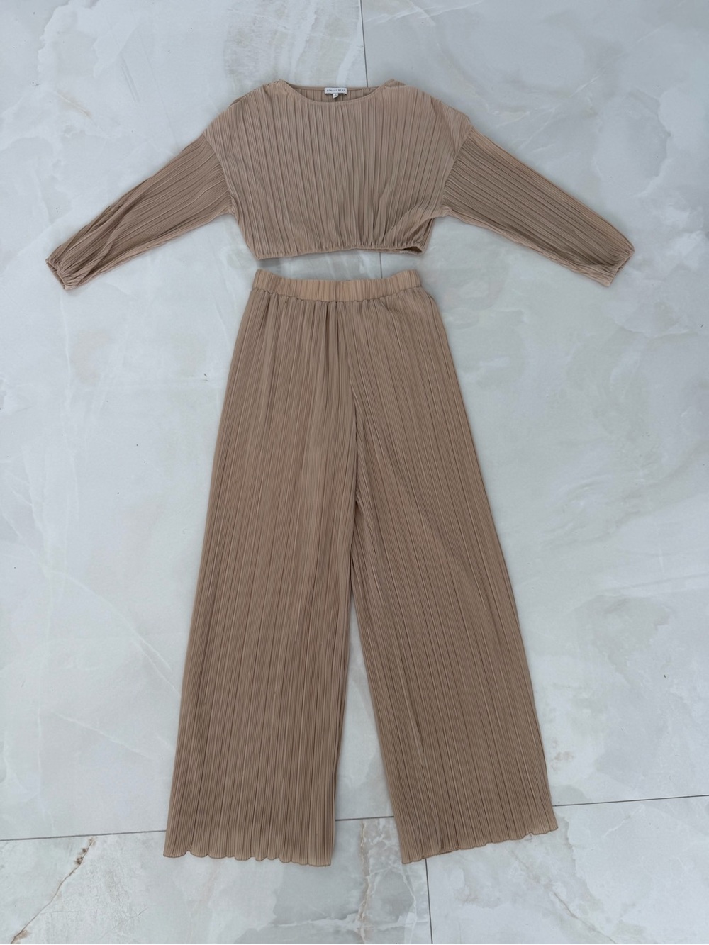 Gianni Bini Pleated Wide-Leg Pants Set Perfect For Summer PRICED TO SELL